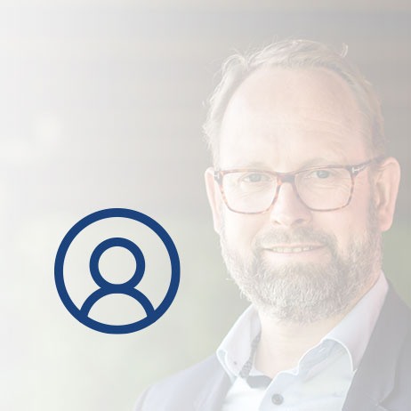 Schulleiter – Schulleiter Wutke hinter einem Personen-Icon. 